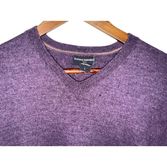 Banana Republic Merino Wool Sweater Men’s L Purple V-Neck 100% Merino – Flawed - Picture 2 of 7